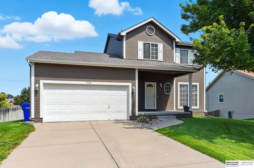 7505 S 180th Avenue, Omaha, NE 68136