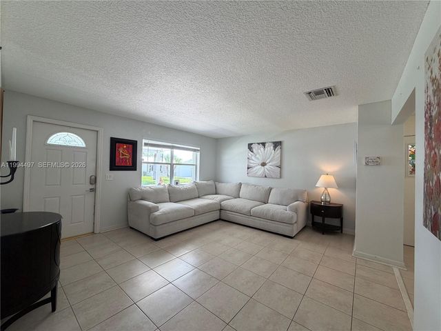 2105 SW Park Dr, Boynton Beach, FL 33426