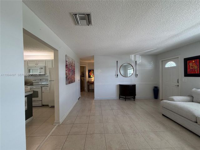 2105 SW Park Dr, Boynton Beach, FL 33426