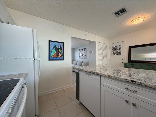 2105 SW Park Dr, Boynton Beach, FL 33426