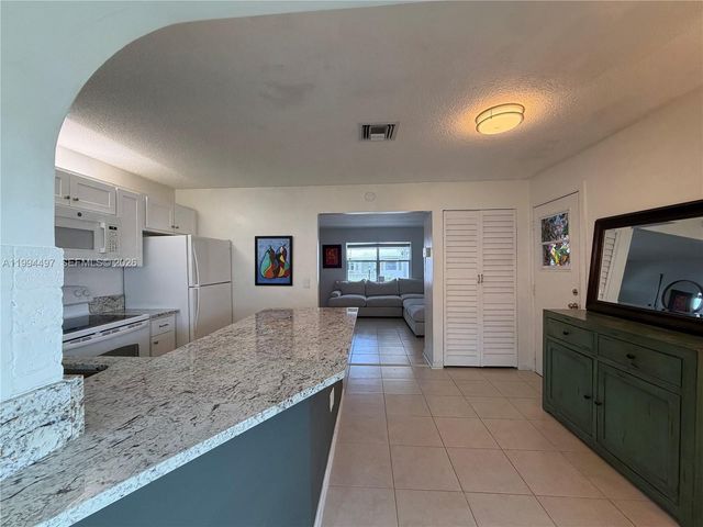 2105 SW Park Dr, Boynton Beach, FL 33426