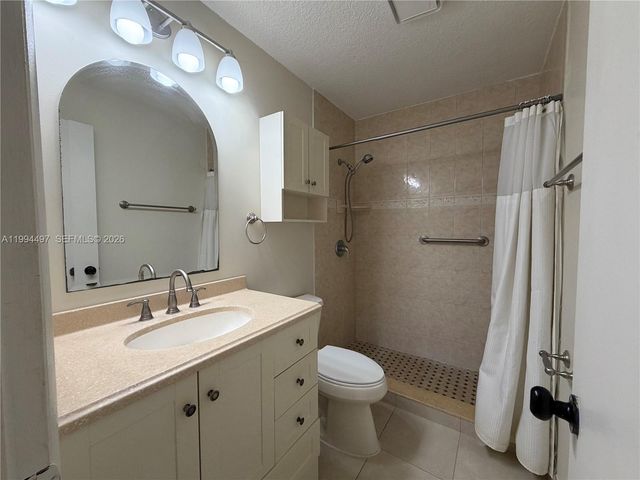 2105 SW Park Dr, Boynton Beach, FL 33426
