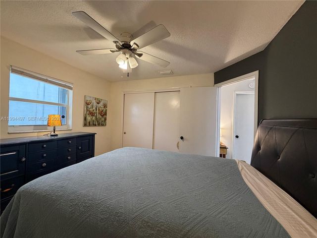 2105 SW Park Dr, Boynton Beach, FL 33426