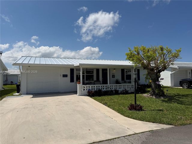 2105 SW Park Dr, Boynton Beach, FL 33426