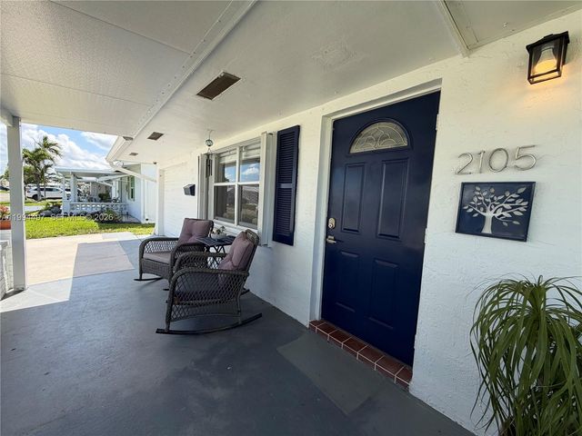 2105 SW Park Dr, Boynton Beach, FL 33426