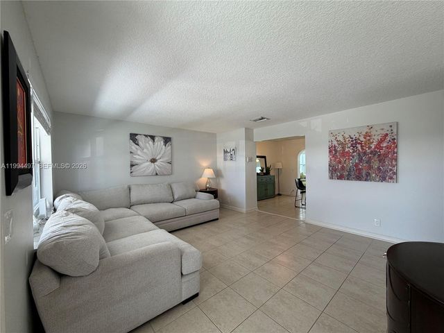 2105 SW Park Dr, Boynton Beach, FL 33426