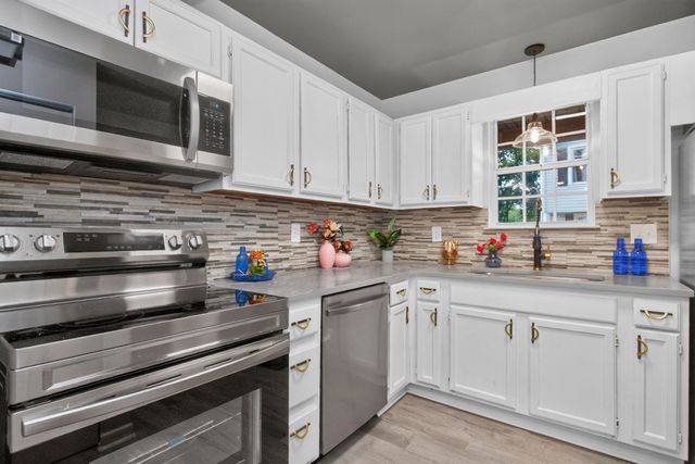 208 Errol Ln, Nashville, TN 37209