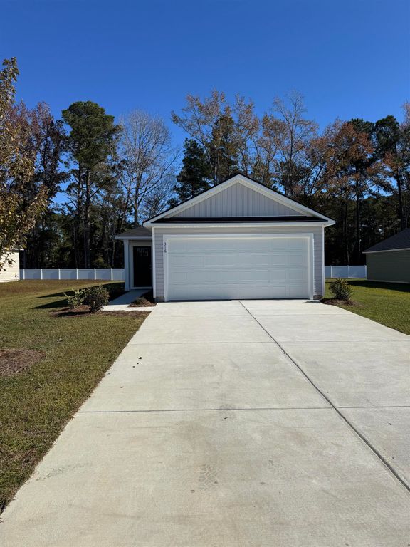 137 Birchwood Dr., Longs, SC 29568