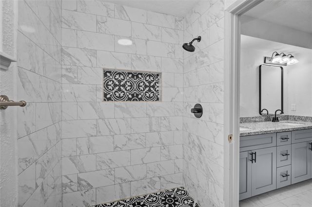 13747 Rampchester Lane, Houston, TX 77015