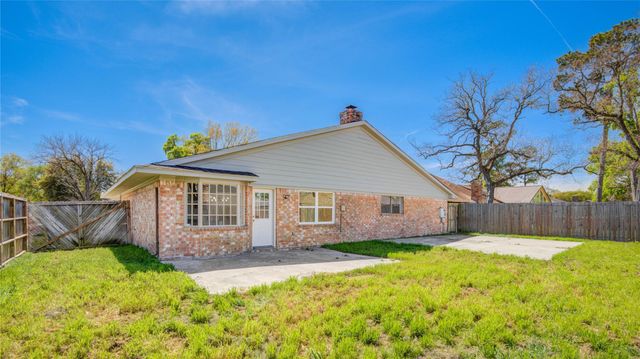 13747 Rampchester Lane, Houston, TX 77015