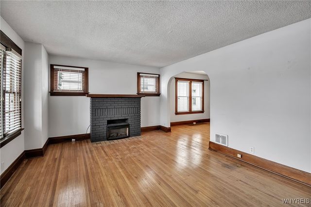 87 Tulane Road, Tonawanda, NY 14217