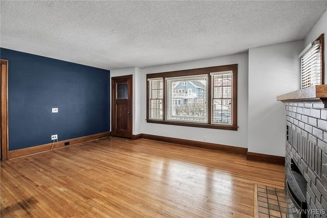 87 Tulane Road, Tonawanda, NY 14217