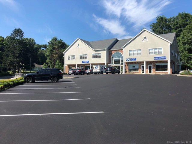 18 Great Plain Road, Danbury, CT 06810