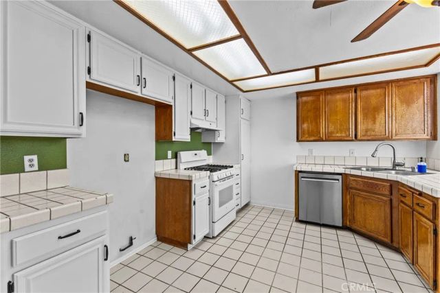 1034 Bridle Path, Oceanside, CA 92057