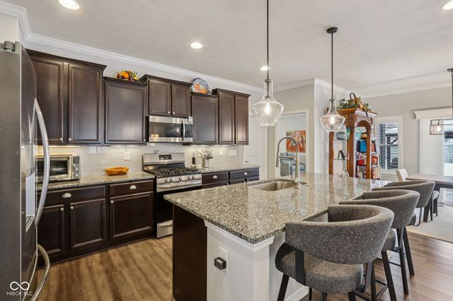 3741 Woodvine Drive, Bargersville, IN 46106