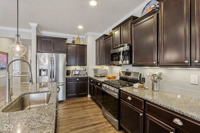 3741 Woodvine Drive, Bargersville, IN 46106