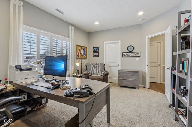 3741 Woodvine Drive, Bargersville, IN 46106