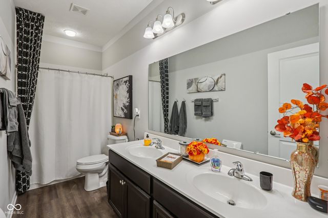 3741 Woodvine Drive, Bargersville, IN 46106