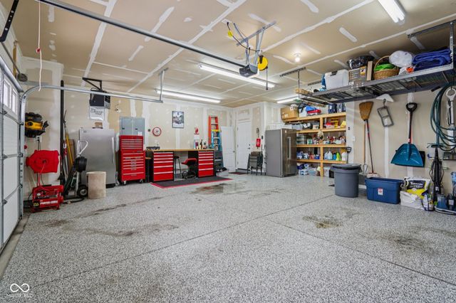 3741 Woodvine Drive, Bargersville, IN 46106