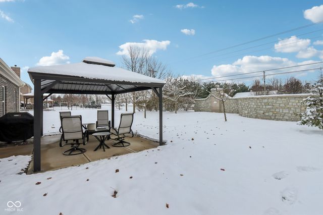 3741 Woodvine Drive, Bargersville, IN 46106