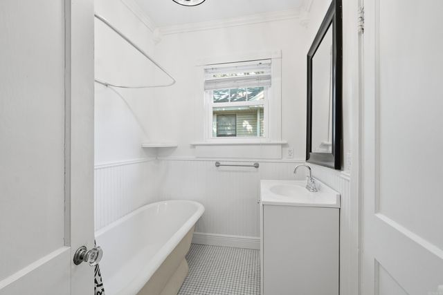 5117 Cantrell Road, Little Rock, AR 72207