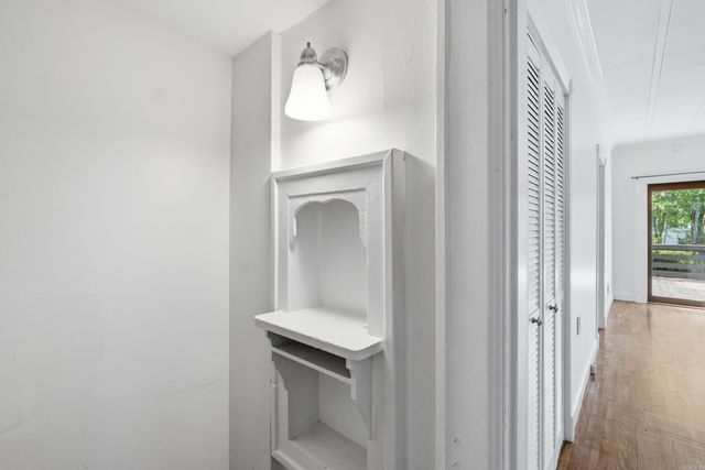 5117 Cantrell Road, Little Rock, AR 72207