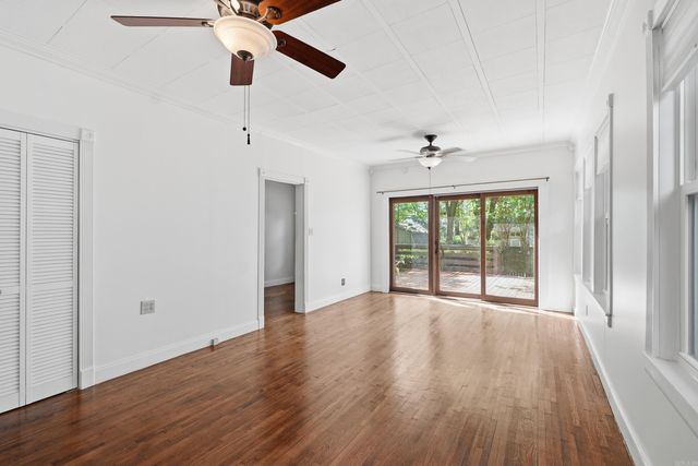 5117 Cantrell Road, Little Rock, AR 72207