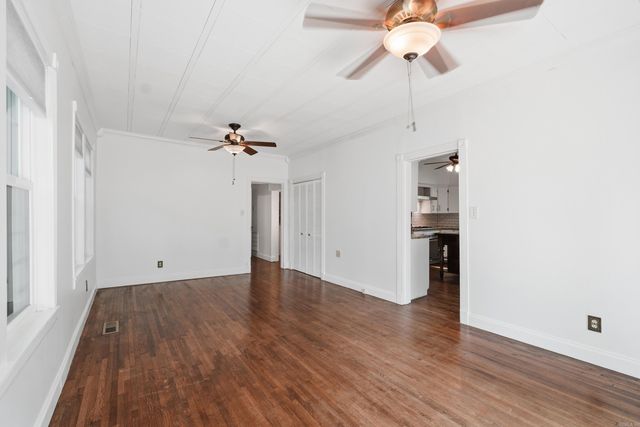 5117 Cantrell Road, Little Rock, AR 72207