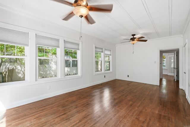 5117 Cantrell Road, Little Rock, AR 72207