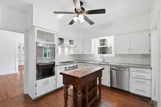 5117 Cantrell Road, Little Rock, AR 72207