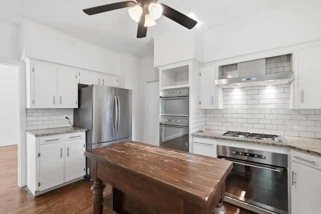 5117 Cantrell Road, Little Rock, AR 72207