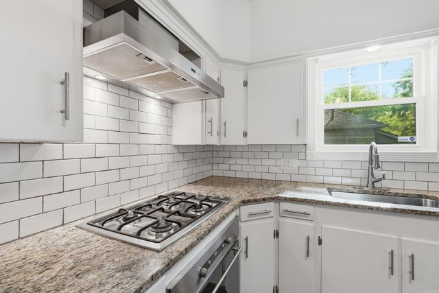 5117 Cantrell Road, Little Rock, AR 72207