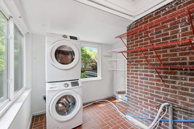 5117 Cantrell Road, Little Rock, AR 72207