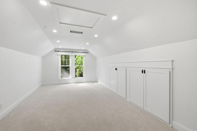 5117 Cantrell Road, Little Rock, AR 72207