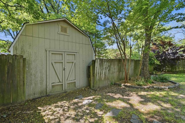 5117 Cantrell Road, Little Rock, AR 72207