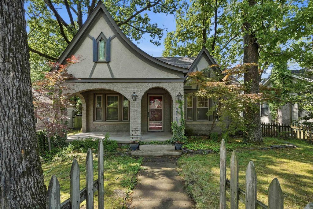 5117 Cantrell Road, Little Rock, AR 72207