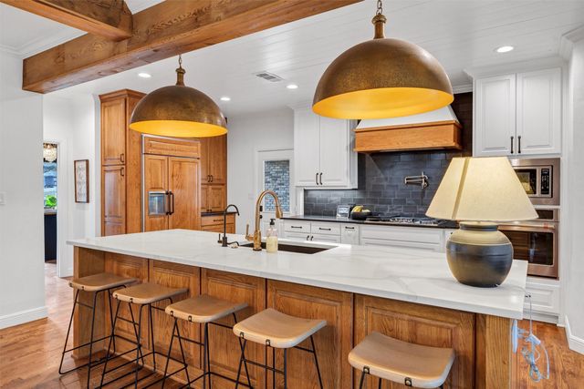 4302 Fairway Drive, Granbury, TX 76049