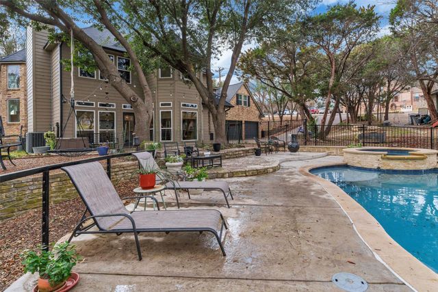 4302 Fairway Drive, Granbury, TX 76049