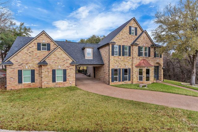 4302 Fairway Drive, Granbury, TX 76049