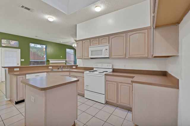 520 Jeff Grimes Boulevard, Desoto, TX 75115