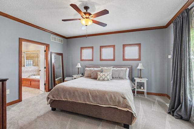4975 Andrews Place, Pleasant Hill, IA 50327