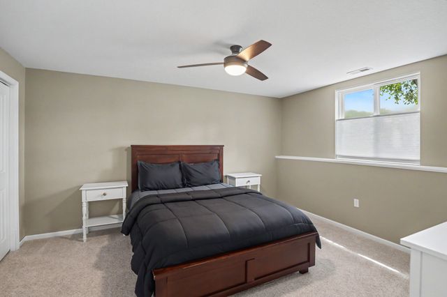 4975 Andrews Place, Pleasant Hill, IA 50327