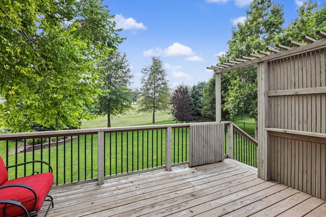 4975 Andrews Place, Pleasant Hill, IA 50327