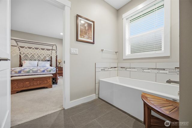 1926 Junegrass Drive, Lynden, WA 98264