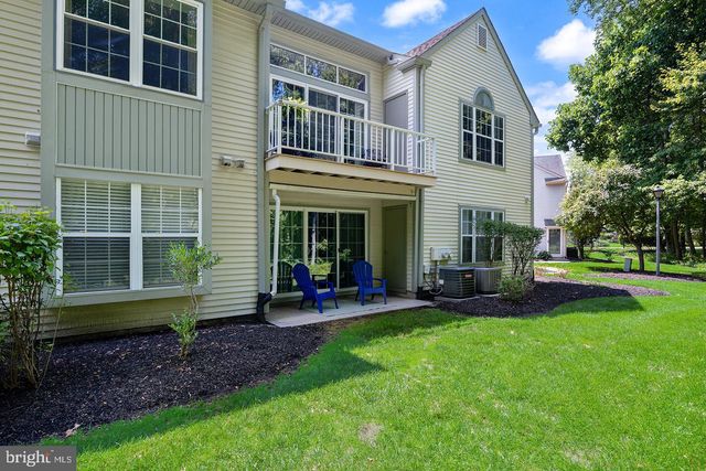 203-A HARWOOD CT, Mount Laurel, NJ 08054