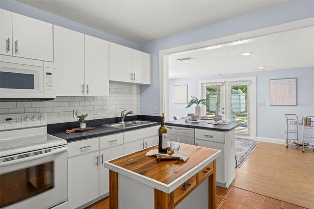3313 PRICE, Tampa, FL 33611