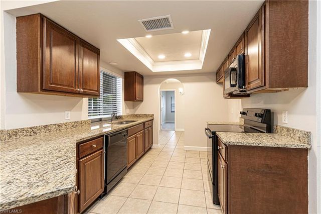 321 10th ST, Cape Coral, FL 33909