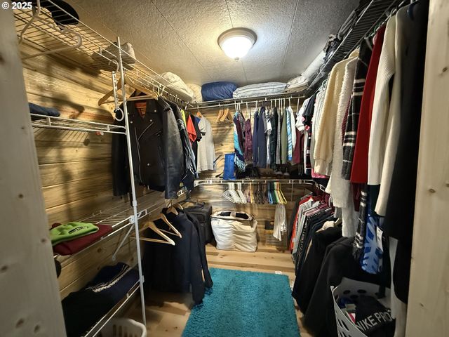 260 N 13TH Ave, Elgin, OR 97827
