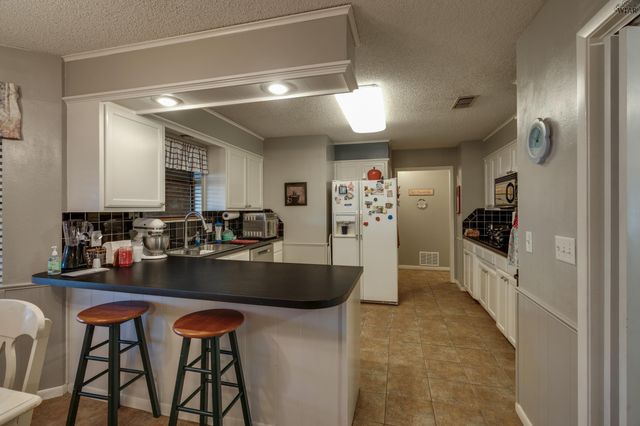 3008 CROMWELL AVENUE, Wichita Falls, TX 76309