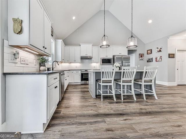 17 Wendover Drive, Cartersville, GA 30120